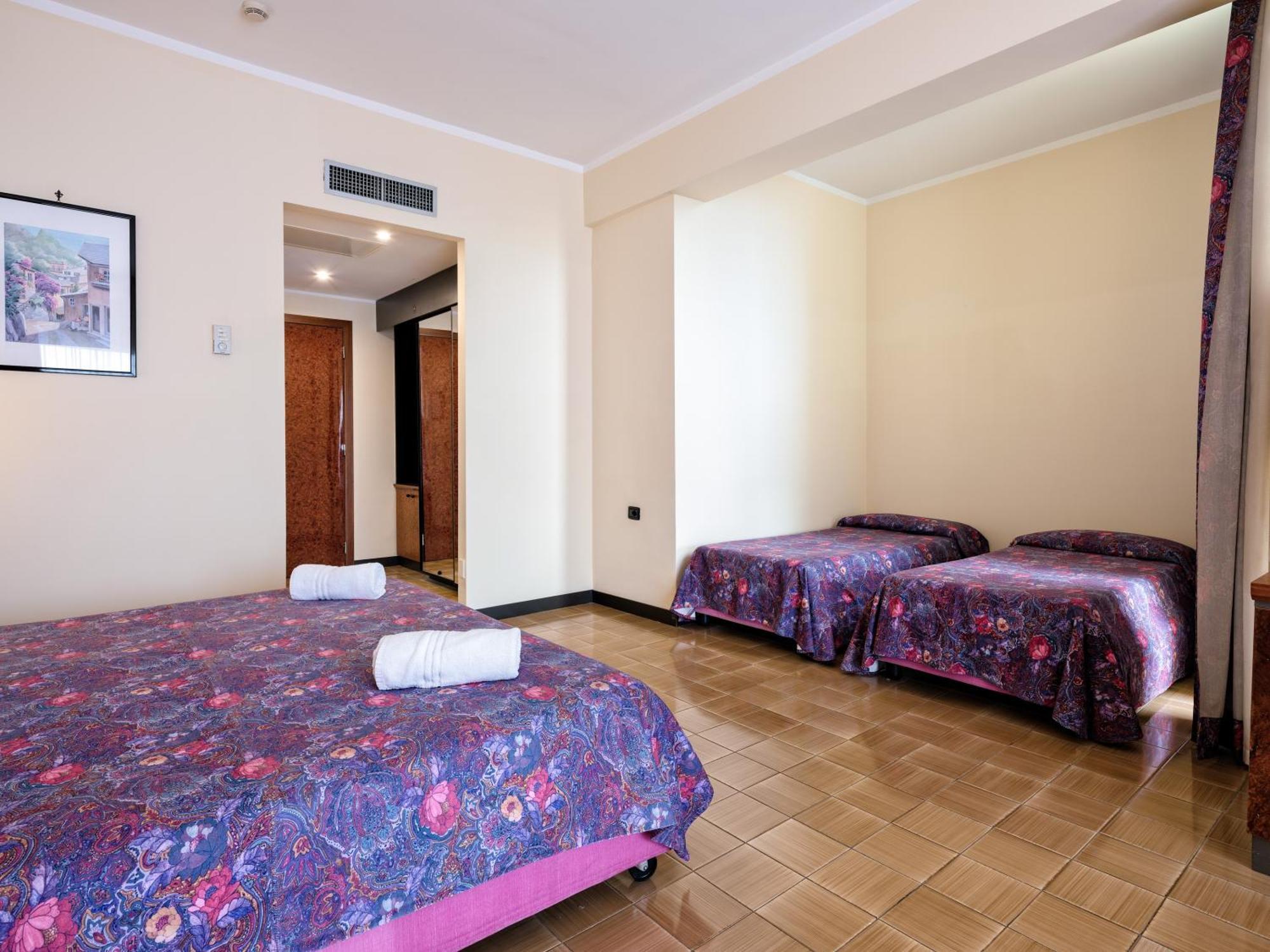 Hotel Caesar Palace Giardini-Naxos Kamer foto